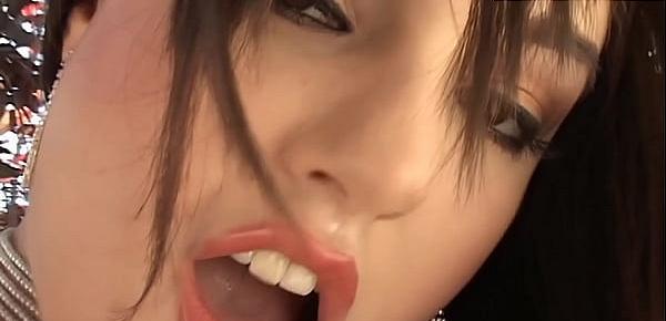 trendsStunner Sasha Grey gets her asshole streched before taking the big dick anally